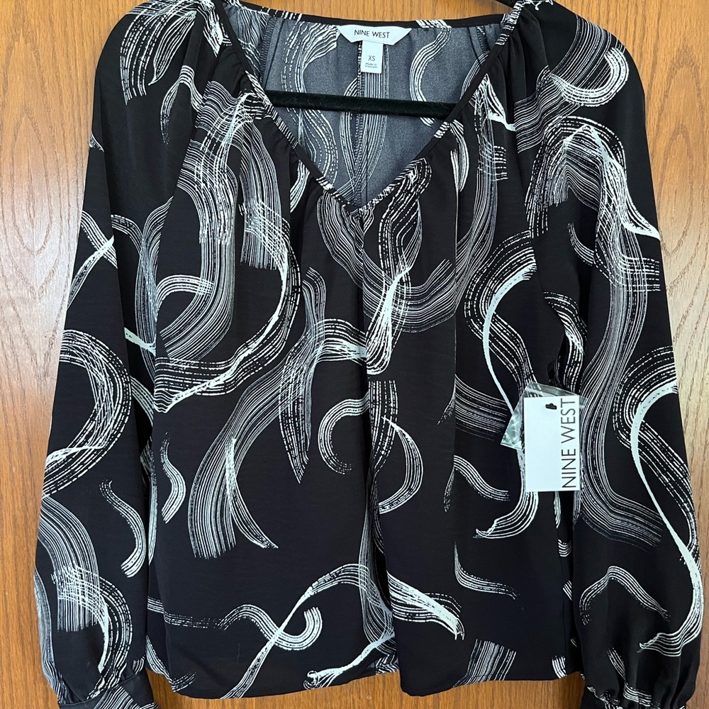 NWT! Women’s Nine West Blouse